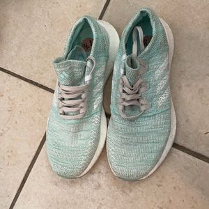 Brand new women Adidas sneaker